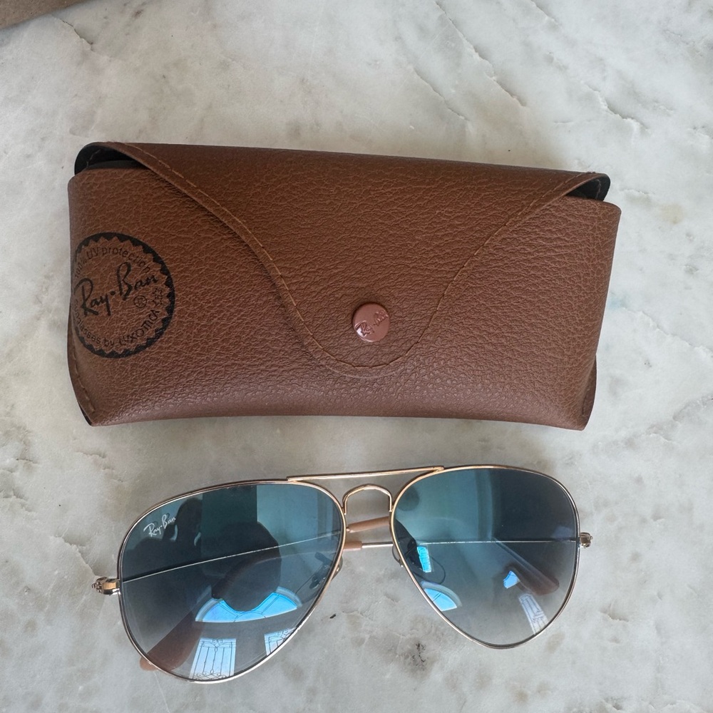 Ray-Ban Gold Aviator Sunglasses with Brown Case
